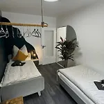 Apartment Geräumiges Mit Xxl Leinwand I Parkplatz I Wifi