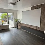 Geräumiges Mit Xxl Leinwand I Parkplatz I Wifi Apartment Bochum
