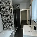 Apartment Geräumiges Mit Xxl Leinwand I Parkplatz I Wifi Bochum