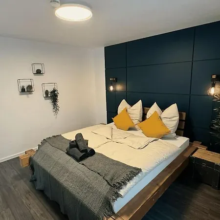 Appartement Geraeumiges Mit Xxl Leinwand I Parkplatz I Wifi *
