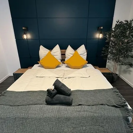 아파트 Geraeumiges Mit Xxl Leinwand I Parkplatz I Wifi