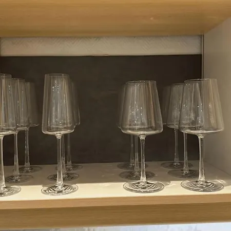 아파트 Geraeumiges Mit Xxl Leinwand I Parkplatz I Wifi *