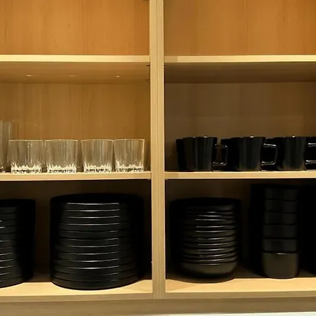 Geraeumiges Mit Xxl Leinwand I Parkplatz I Wifi 보훔