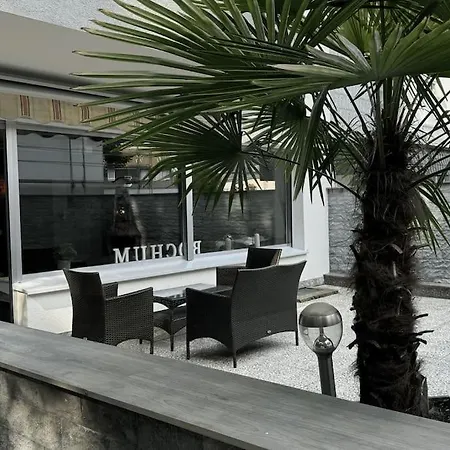 Appartement Geraeumiges Mit Xxl Leinwand I Parkplatz I Wifi Bochum