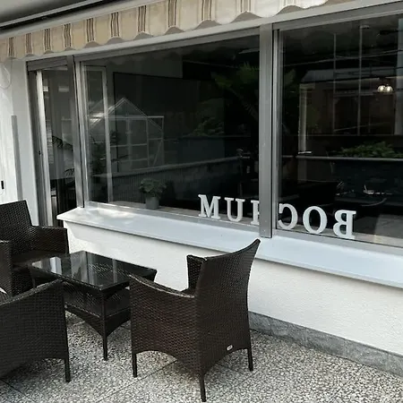 Geraeumiges Mit Xxl Leinwand I Parkplatz I Wifi 아파트