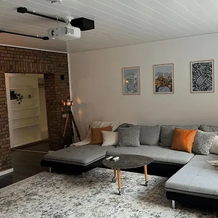 아파트 Geraeumiges Mit Xxl Leinwand I Parkplatz I Wifi *