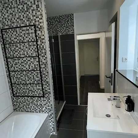 아파트 Geraeumiges Mit Xxl Leinwand I Parkplatz I Wifi 보훔