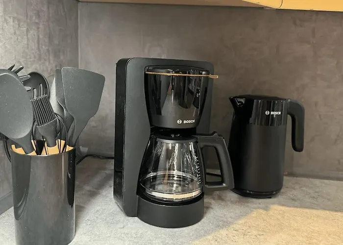 Geraeumiges Mit Xxl Leinwand I Parkplatz I Wifi *