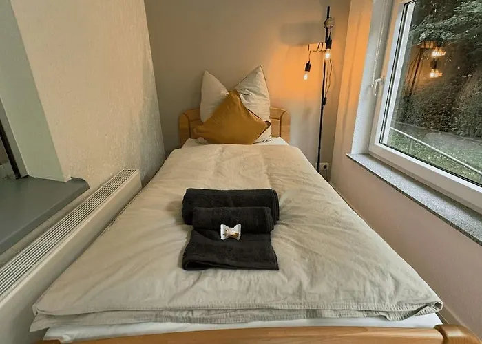 Geraeumiges Mit Xxl Leinwand I Parkplatz I Wifi * Bochum