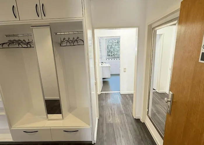 Geraeumiges Mit Xxl Leinwand I Parkplatz I Wifi *