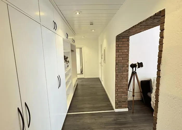 Geraeumiges Mit Xxl Leinwand I Parkplatz I Wifi Appartement Bochum