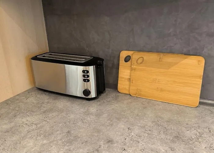 Geraeumiges Mit Xxl Leinwand I Parkplatz I Wifi ボーフム