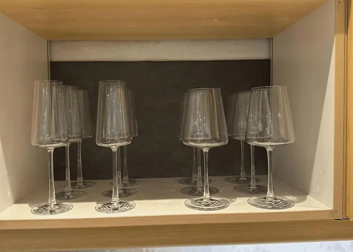 Appartement Geraeumiges Mit Xxl Leinwand I Parkplatz I Wifi *