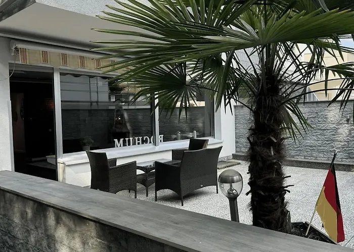 Appartement Geraeumiges Mit Xxl Leinwand I Parkplatz I Wifi Bochum