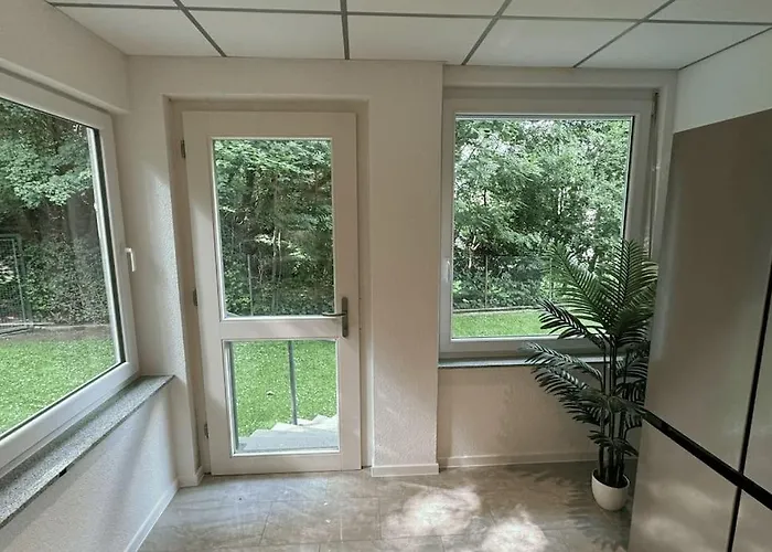 Geraeumiges Mit Xxl Leinwand I Parkplatz I Wifi Appartement